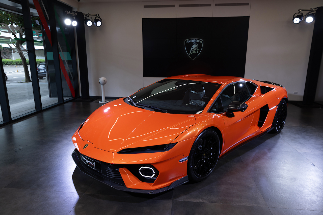 Lamborghini Temerario Alleggerita輕量化版本首度登臺